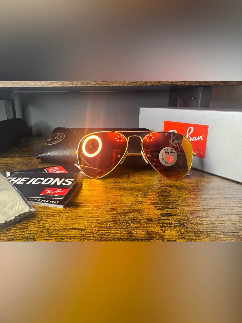 Ray-Ban Aviator Sunglasses Polarized in Gold with Orange-Red Lenses